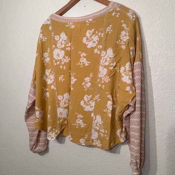 By Together Mixed Material Top Made in USA Small - Picture 4 of 7